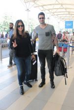 Sunny Leone snapped at airport on 6th Nov 2015